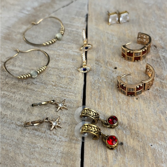 Jewelry - This listing is for 5 pair of gold toned pierced earrings.